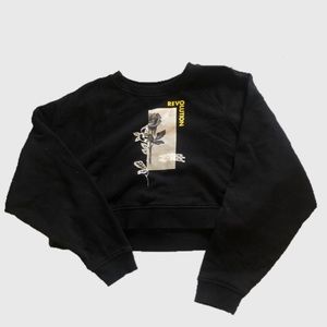 Black long sleeve graphic crop top